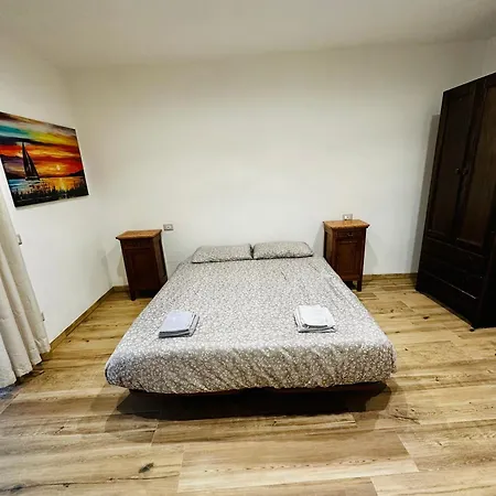 Cats & Breakfast Apartment